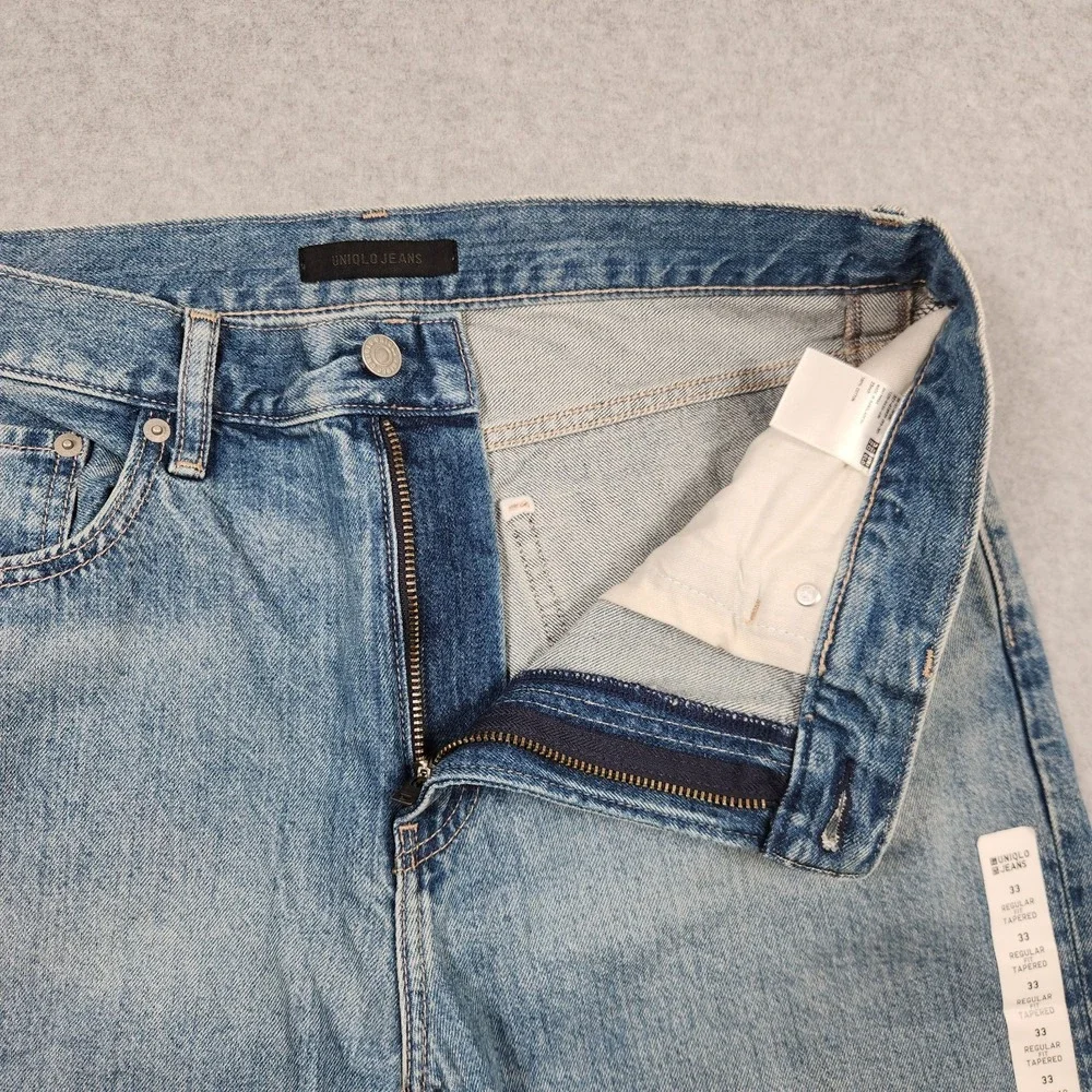 Uniqlo Jeans Mens 33x30 Blue Tapered Regular Fit Denim Light Wash NEW